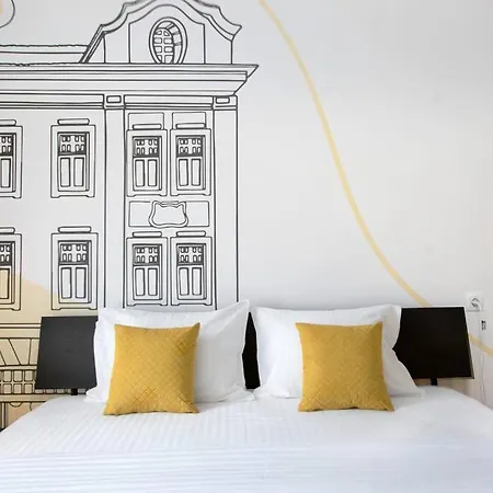 Mirador - Designer 2-bedroom With Views Of The Old Town And Tampa Mountain Appartement