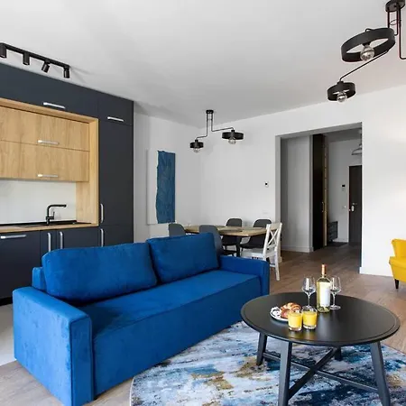 Mirador - Designer 2-bedroom With Views Of The Old Town And Tampa Mountain Braşov